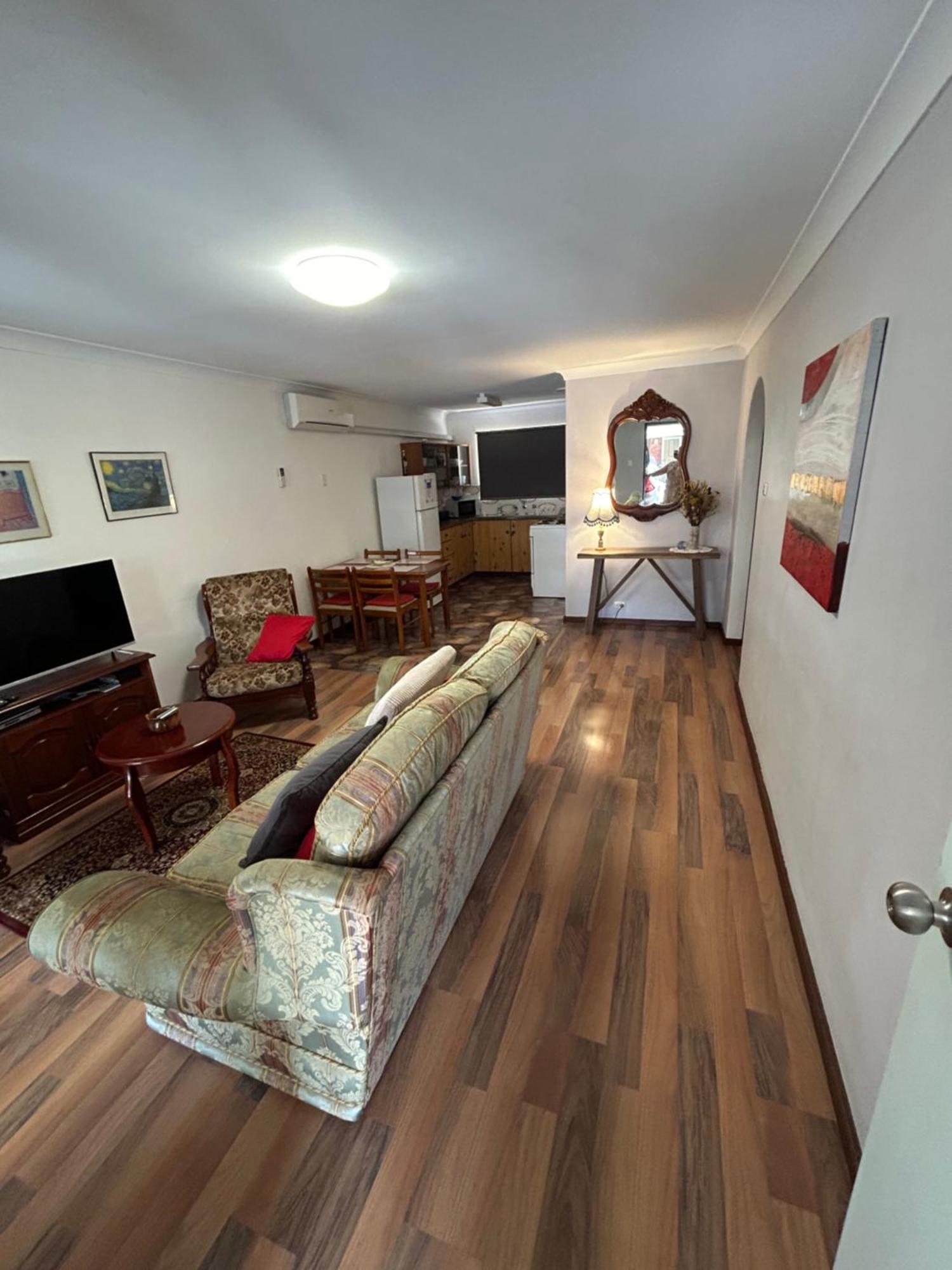 Champion Bay Beach Unit, With Own Carport, Geraldton Eksteriør billede