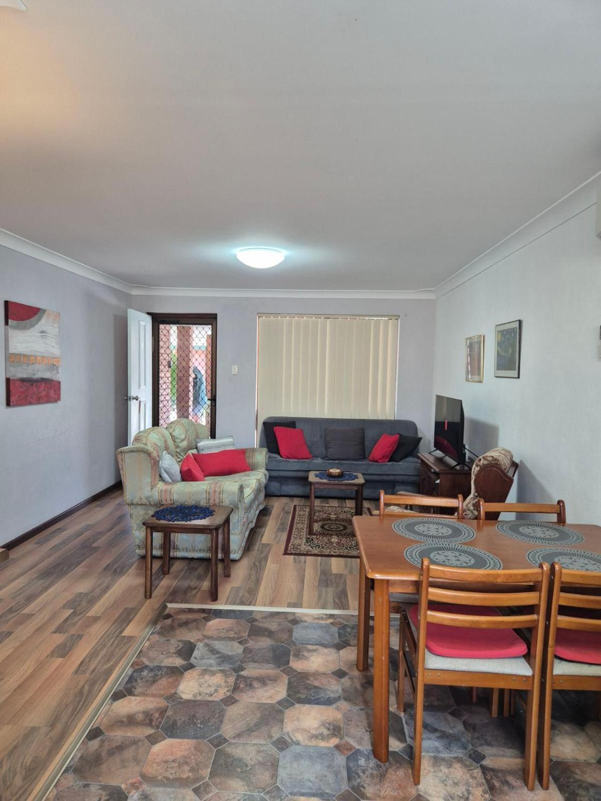 Champion Bay Beach Unit, With Own Carport, Geraldton Eksteriør billede