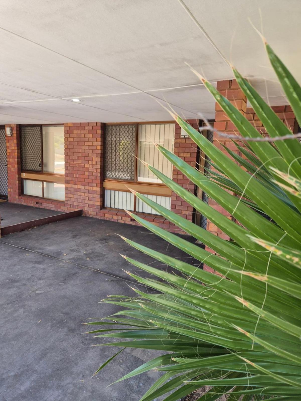 Champion Bay Beach Unit, With Own Carport, Geraldton Eksteriør billede
